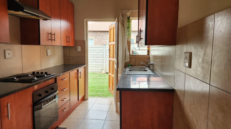 To Let 3 Bedroom Property for Rent in Waterval East North West